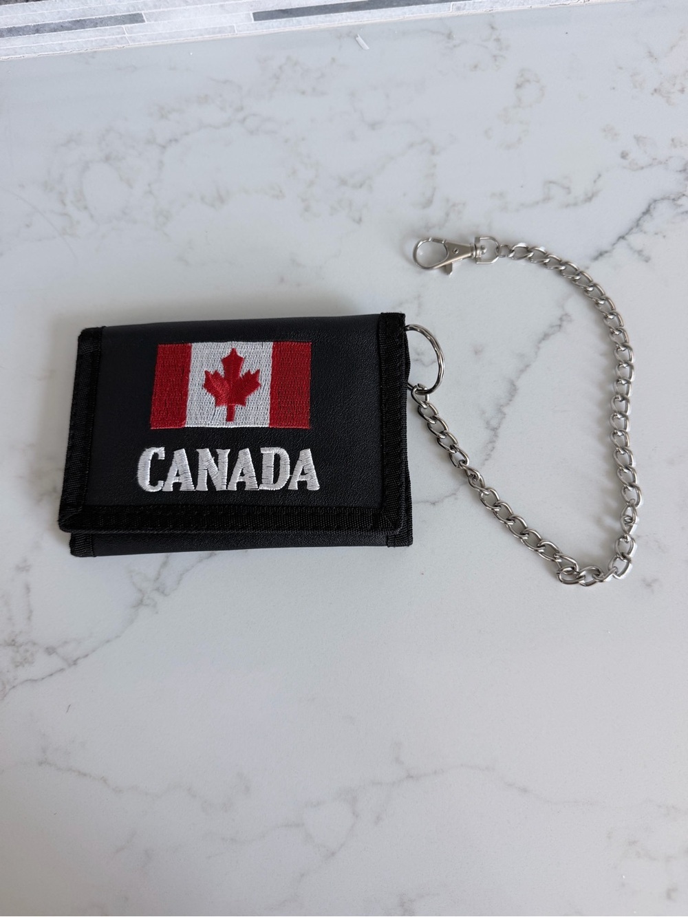 Canada Flag Black Trifold Wallet with Chain